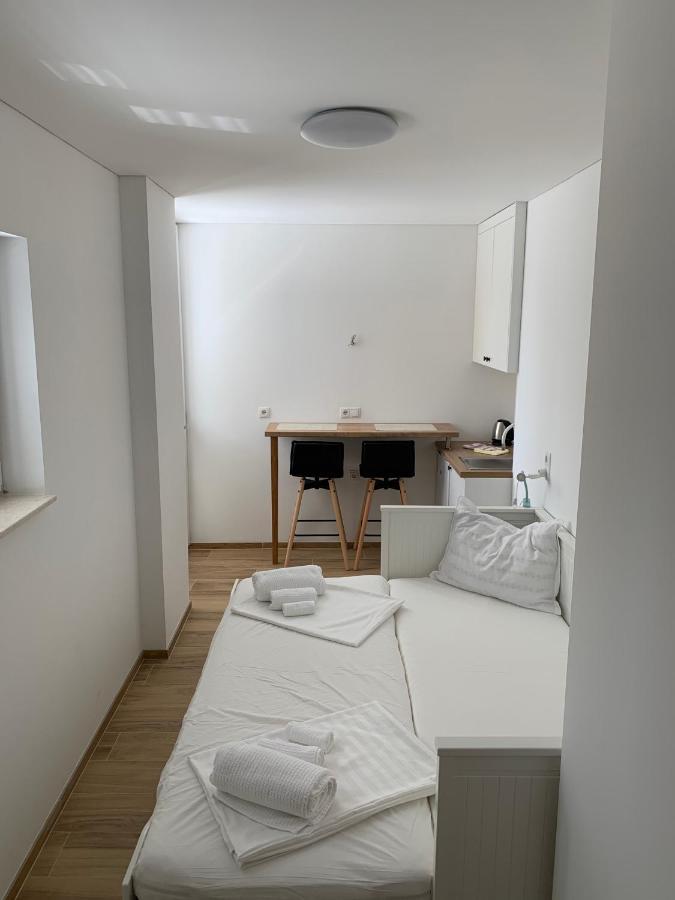Studio Apartment Zara Apartment